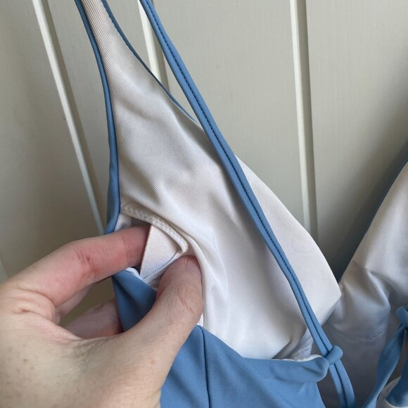 One piece Solid&Striped Bathing suit - Picture 3 of 4